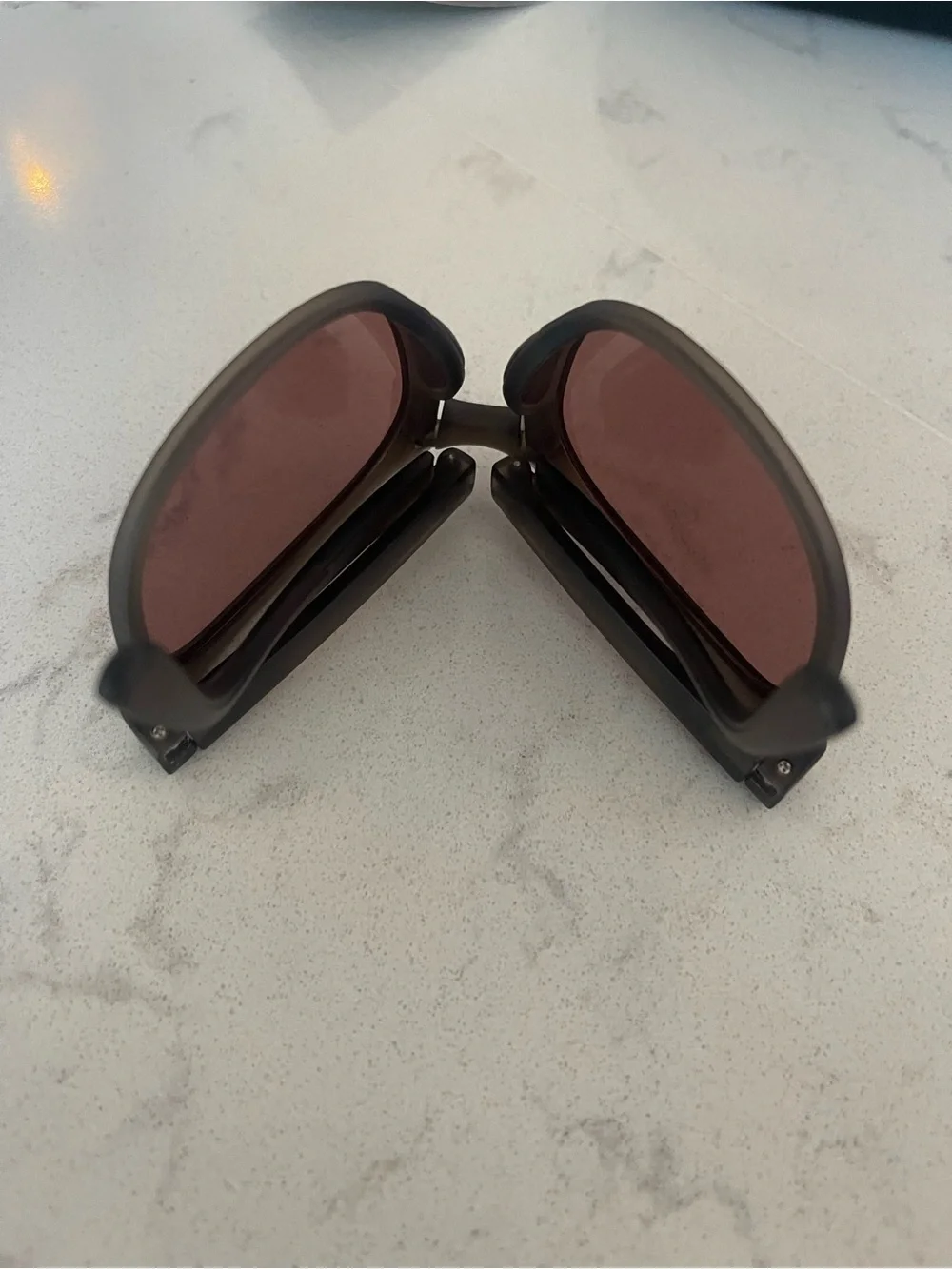 Gonggar stylish compact